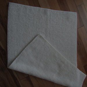 Ikea Toftbo 20" x 32" white bath mat